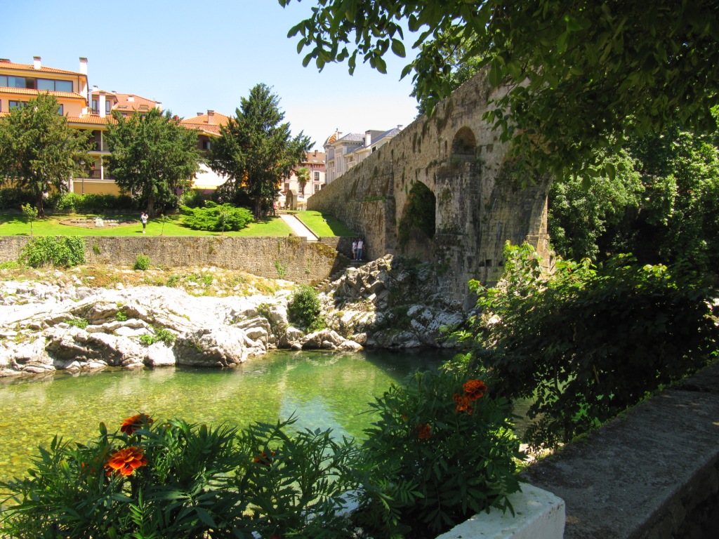 Meson Puente Romano Vistas desde la mesa